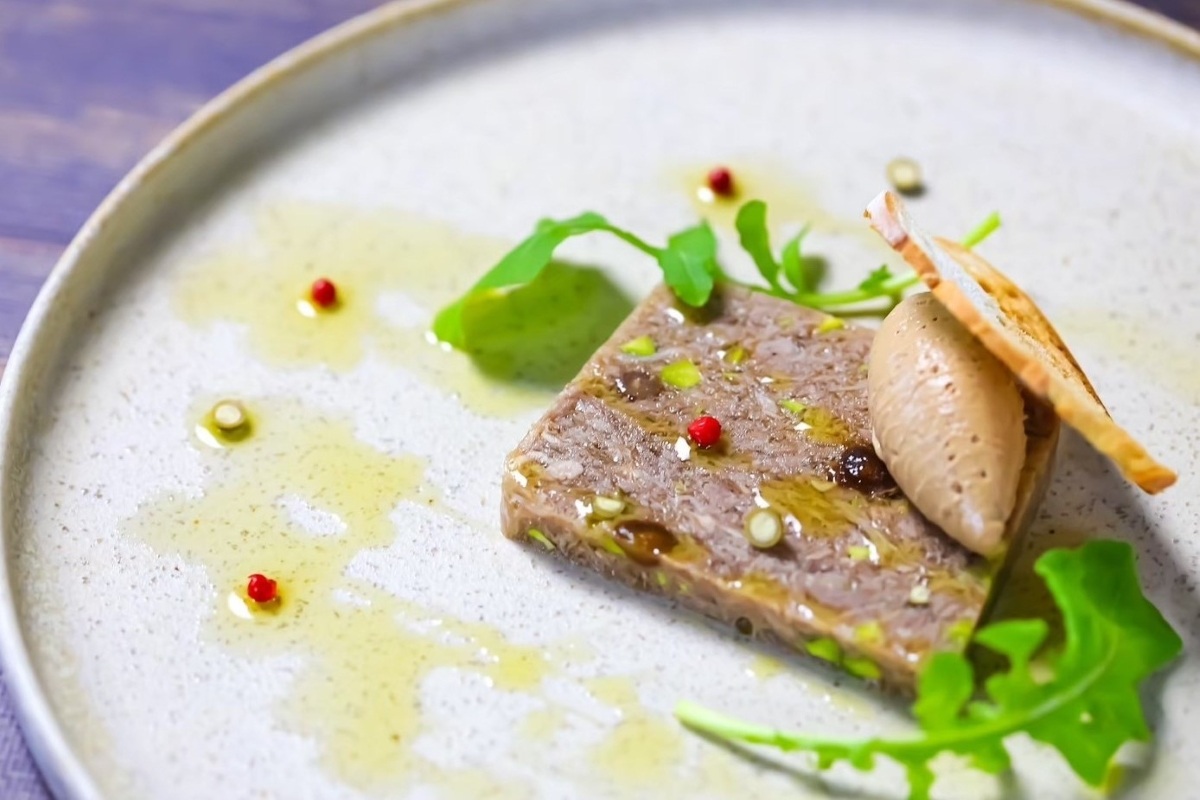 北海道ウイングファーム販売１年＊岩見沢発　フランスガモ好調＊脂の口溶け滑らか「新たな特産に」