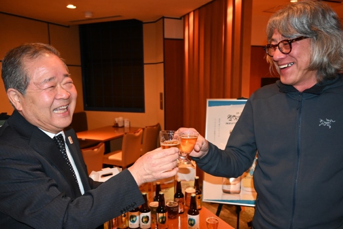 ６年がかり　食害や天候不良乗り越え＊登別ホップ１００％ビールできた＊９日から市内で販売