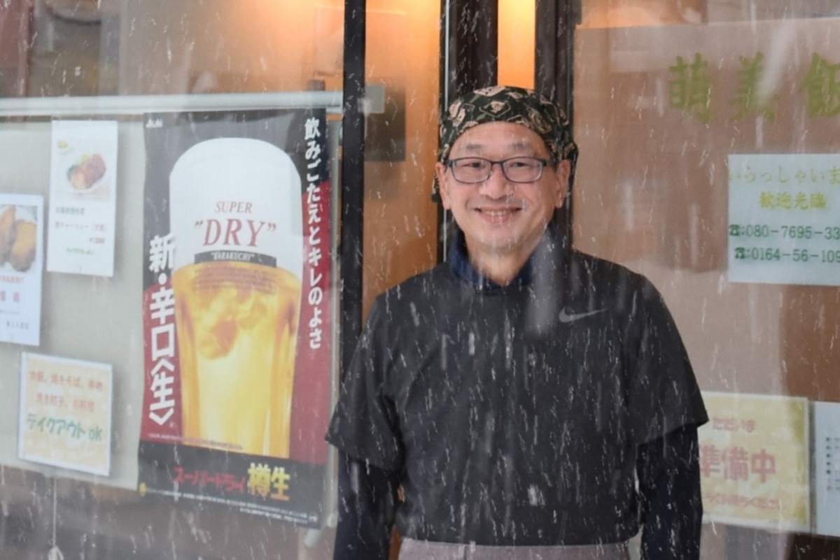 故郷・香港の味　人気＊留萌に開店　羅さん「萌美飯店」＊夕日や人々に魅了され移住