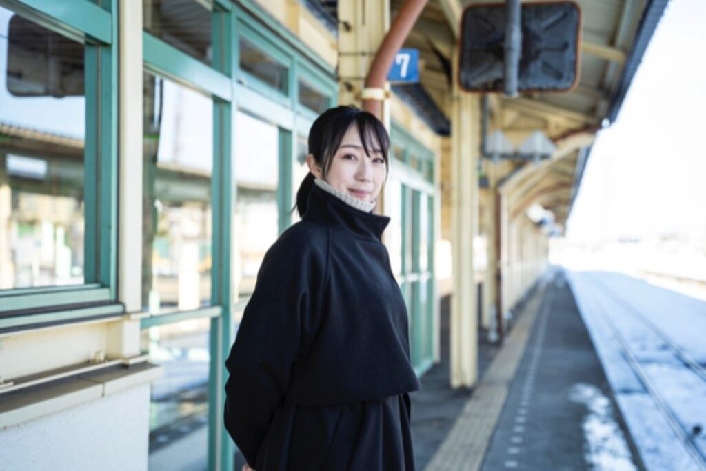 釧路の魅力を発信するボールペン画家の原田さん