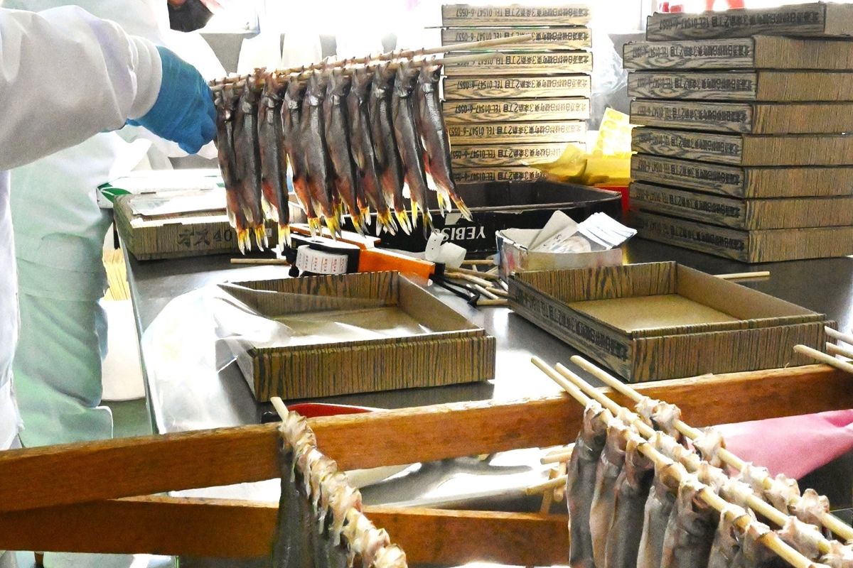 シシャモ　伝統製法継承＊白糠の「イミュー」＊老舗が廃業　人気の味守る