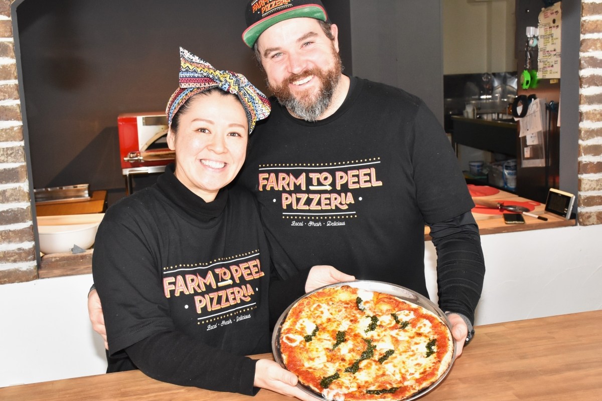 地元野菜の魅力　ピザに載せ＊余市に持ち帰り店開業＊カナダ人の夫、仁木出身の妻と＊「愛される店に」