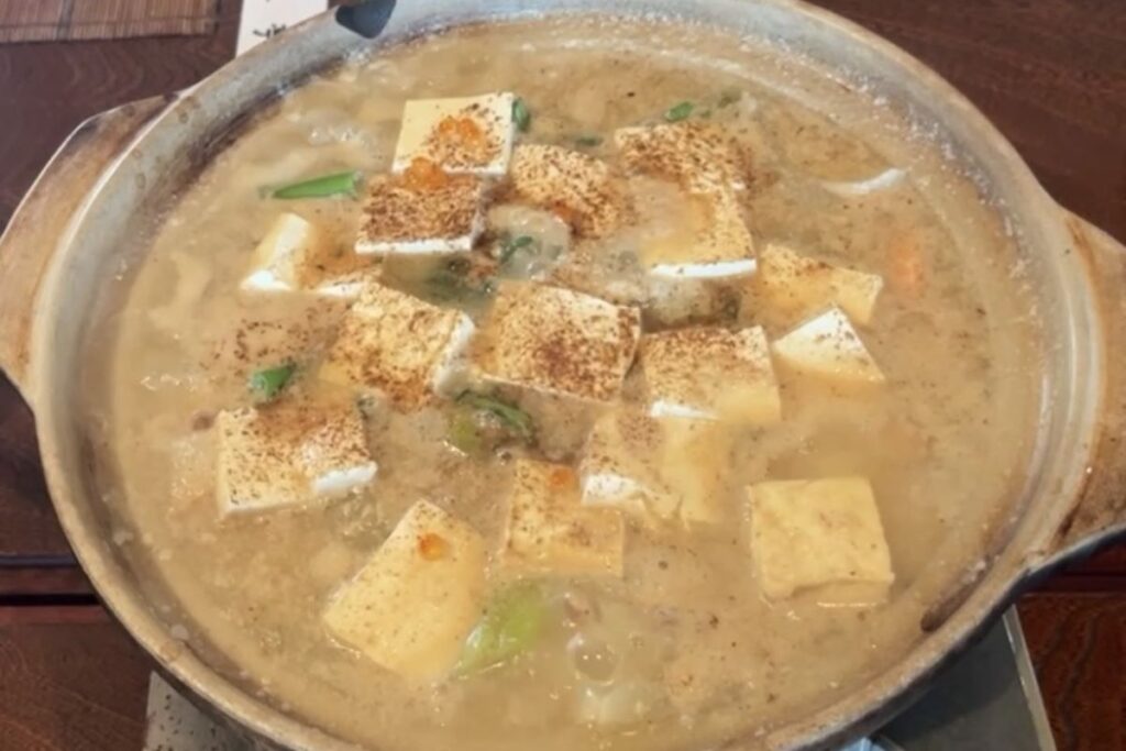 ぐつぐつと煮える石狩鍋