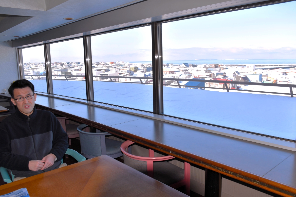 港や天売・焼尻を一望 バードウオッチングも＊羽幌冬観光 発信の核に＊町観光協会＊はぼろ温泉に案内所設置
