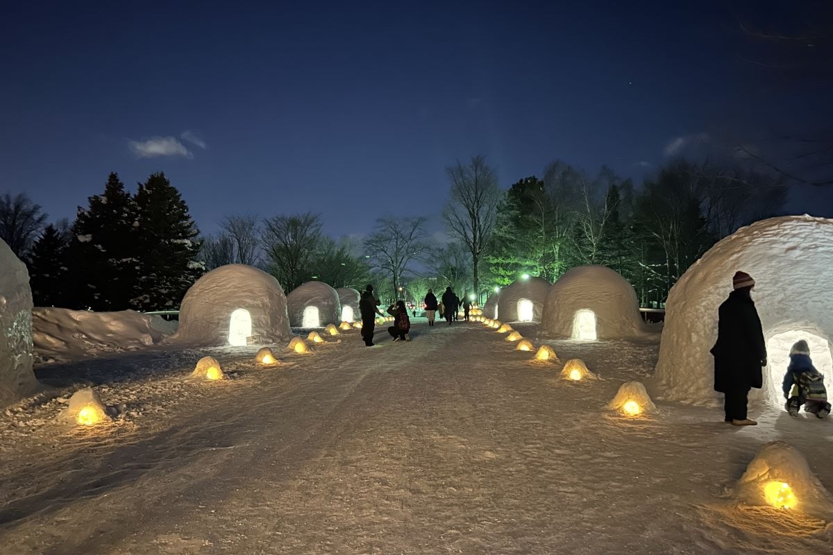 「さとらんど かまくらイルミ」開幕…雪を照らす幻想的で優しい明かり～2/18まで