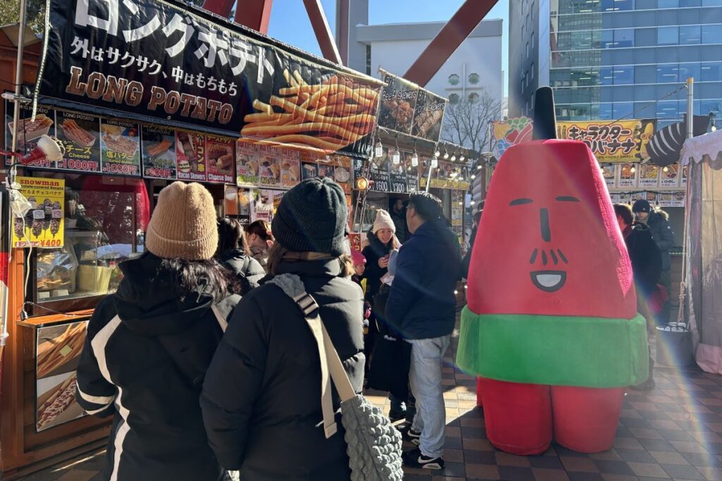 食のおもてなし市に登場した、キャラクターの「テレビ父さん」