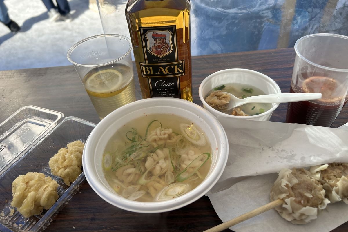 「雪まつりグルメ」楽しもう！大通会場出店の飲食ブース紹介～雪像見ながらフード味わいお腹も満足