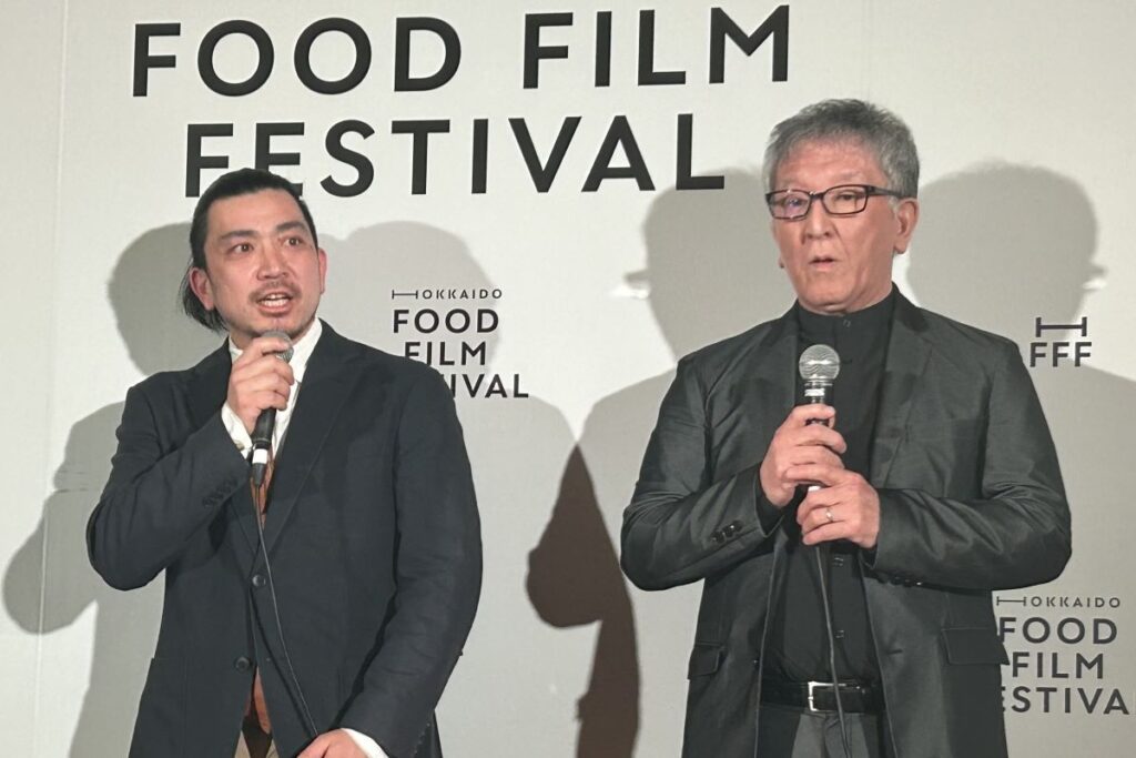 映画のモデルになった村上さん（左）と富樫さん