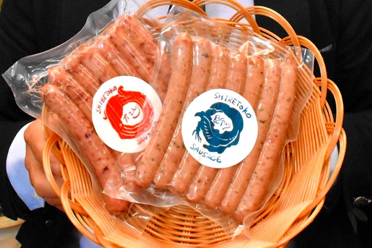 知床応援 海産物入りソーセージ＊江別トンデンファーム、２種販売＊タコ皮、昆布端材＊｢風味、食感楽しんで｣
