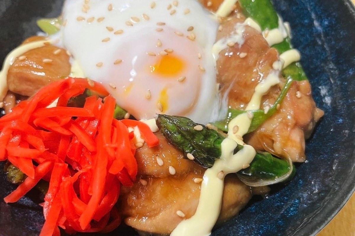 〈旬！を味わう〉幻のラスノーブル 美瑛で生産＊露地アスパラ＊風で曲がるやわらかさ