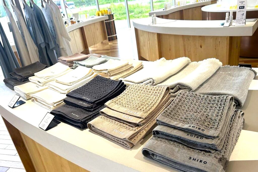 SHIROオリジナルのタオルやTシャツ